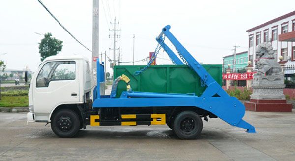 東風(fēng)金霸擺臂式垃圾車(chē)