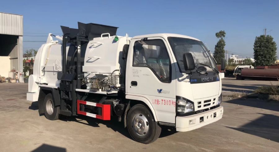 慶鈴4.2方餐廚垃圾車(chē)