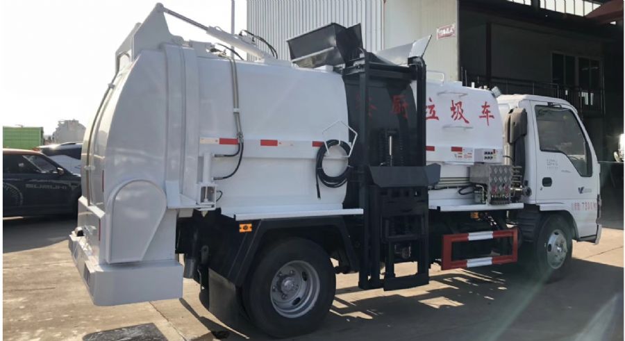慶鈴4.2方餐廚垃圾車(chē)