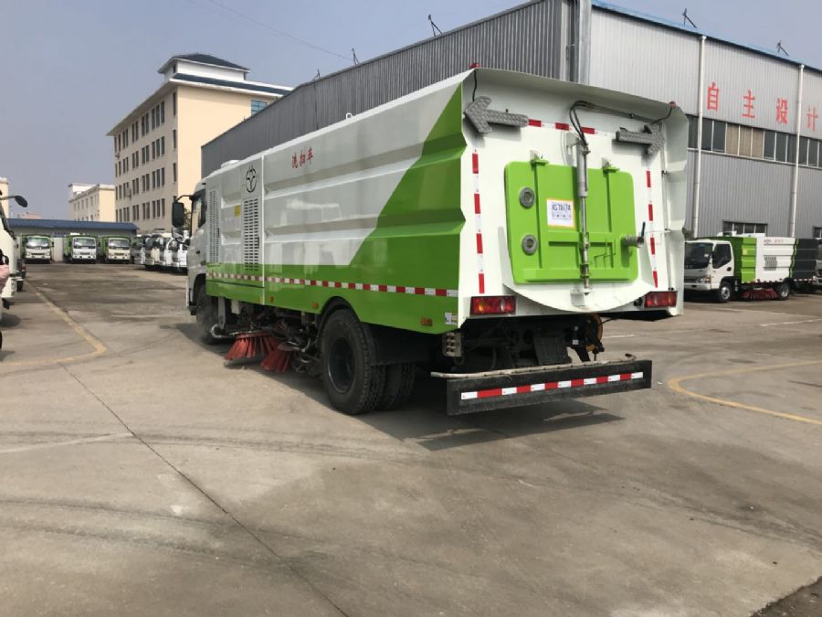 東風(fēng)天錦天然氣洗掃車(chē)