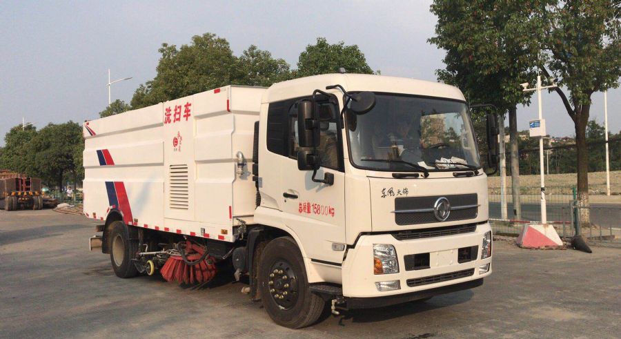 東風(fēng)天錦天然氣洗掃車(chē)