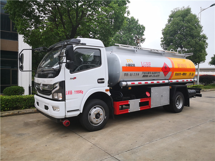 8.5方汽油、柴油、煤油加油車