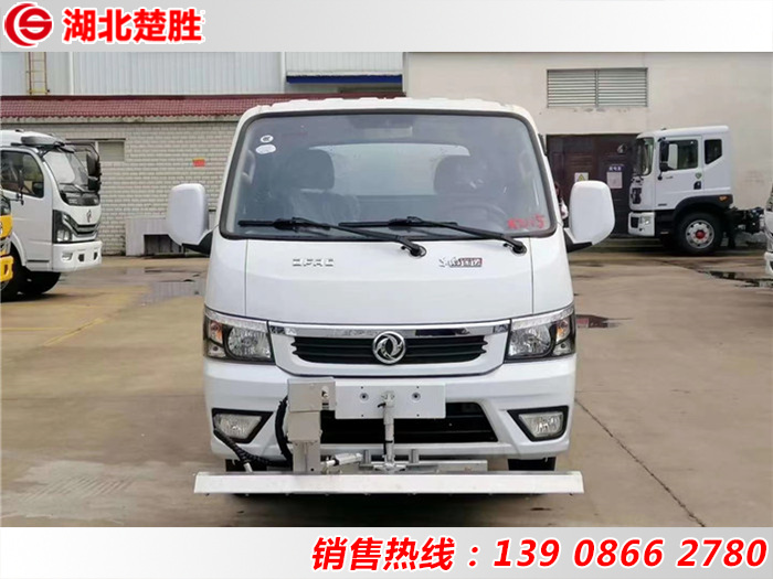 東風(fēng)途逸路面養(yǎng)護車
