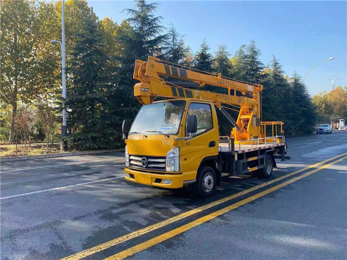 凱馬13.5米藍牌高空作業(yè)車
