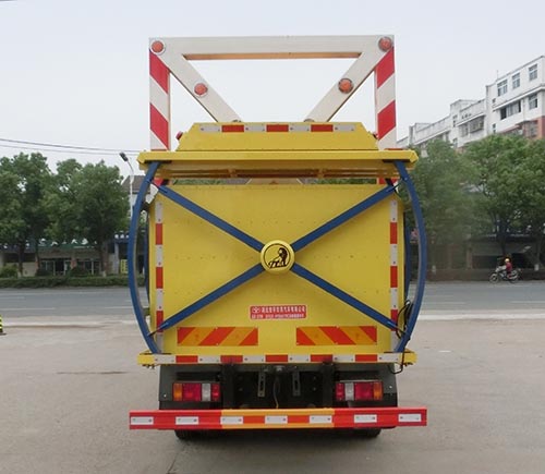 江鈴雙排防撞緩沖車(chē)