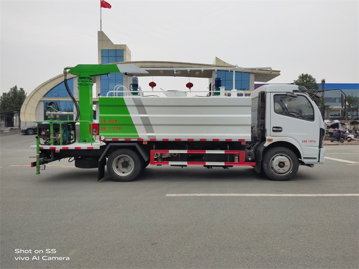 鐵路、光伏電站多功能清洗車