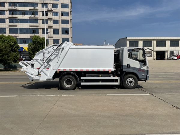 上汽躍進(jìn)6方純電動壓縮垃圾車
