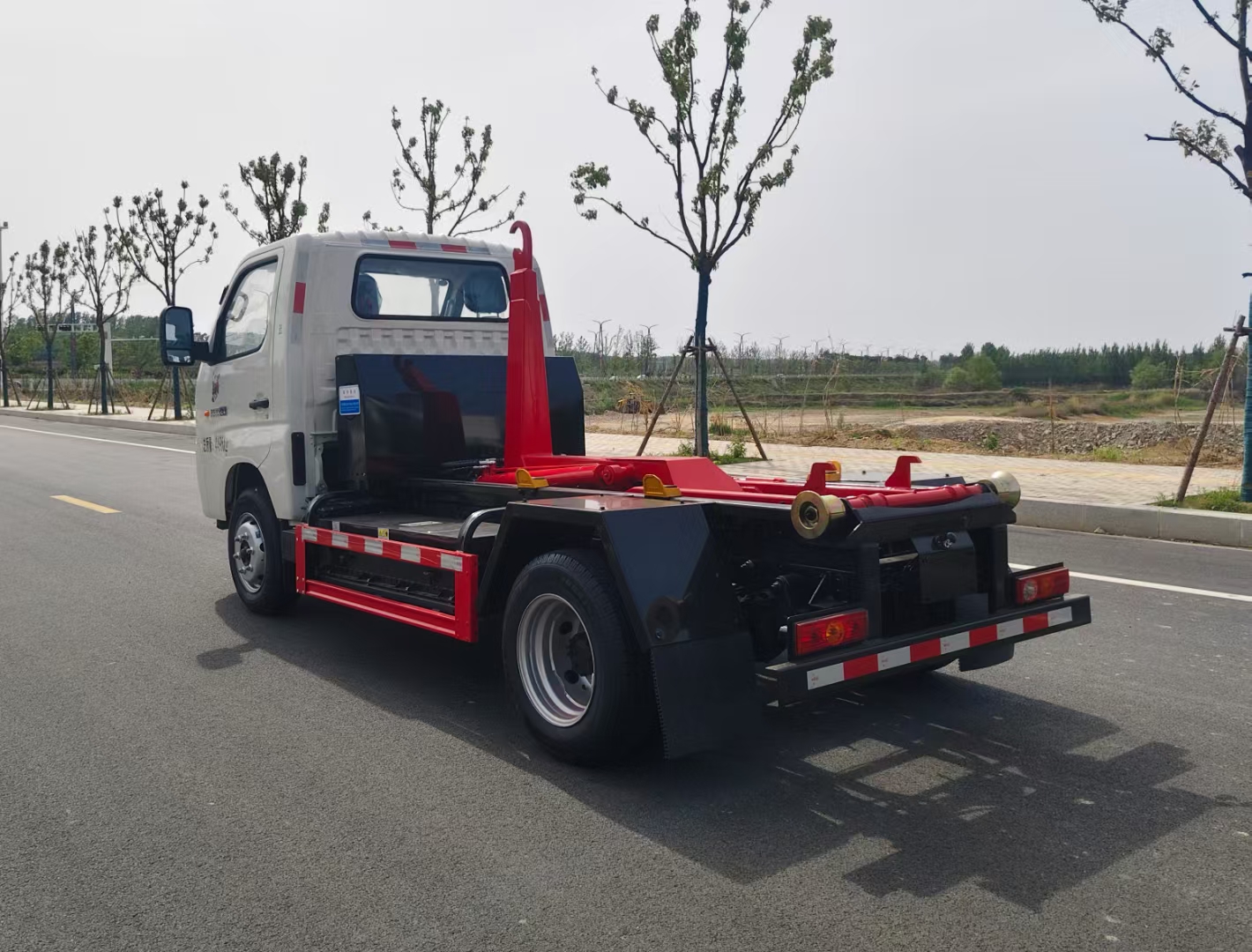 福田純電動(dòng)垃圾車